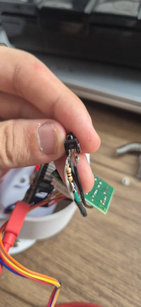 Sensor TCRT5000 soldado à fiação do submódulo